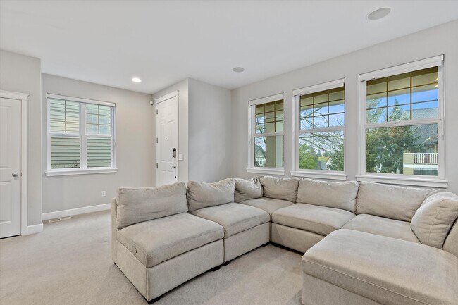 Photo - 9826 NW Justus Ln