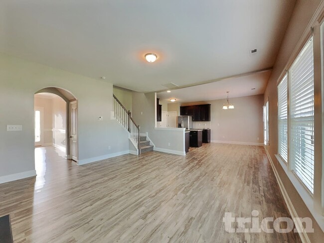 Photo - 93 Jonalker Ct