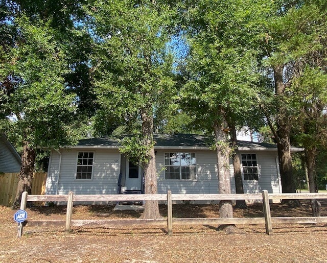 Building Photo - 5105 Lake Dr