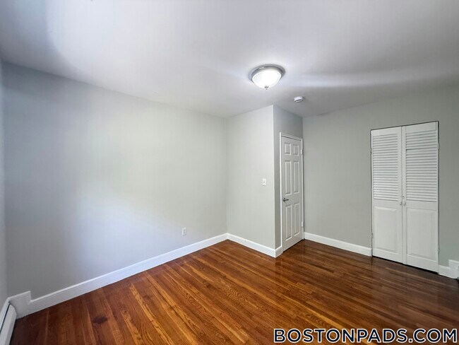 63 Selkirk Rd Unit 8