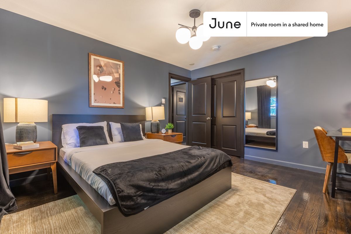 Private bedroom in 6 bed/4 bath Home - Private bedroom in 6 bed/4 bath Home