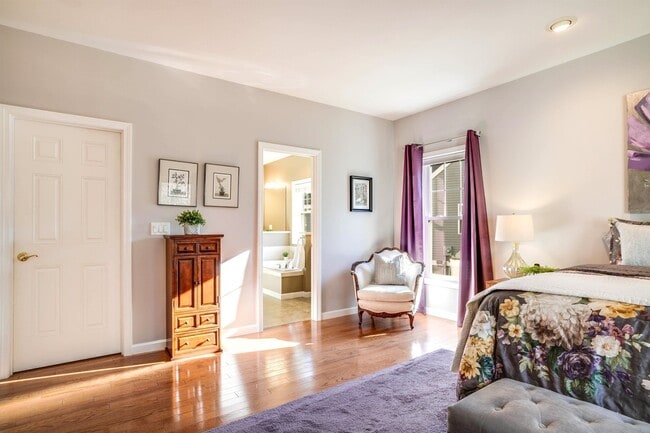 Building Photo - 7 Glen Ct Unit B1