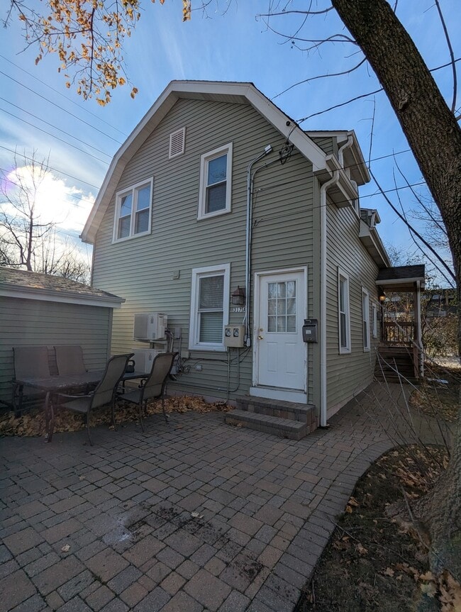 Building Photo - 317 E Park Ave Unit A