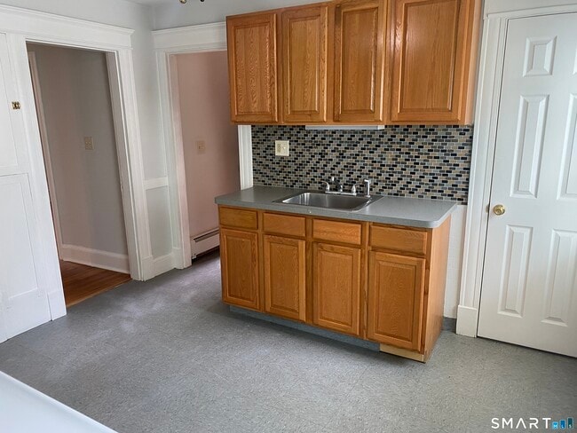 Photo - 304 Buckingham St