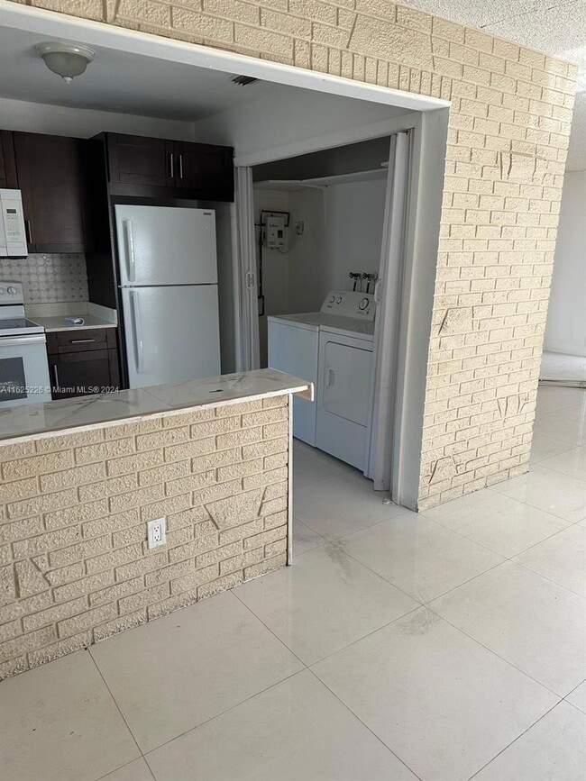 Photo - 2400 NW 21st St Unit 1