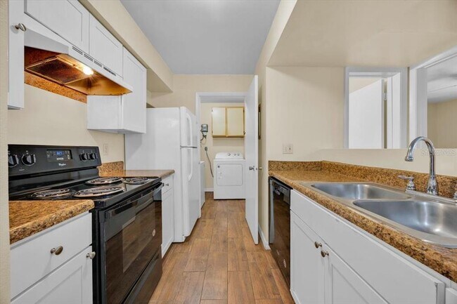 Photo - 3012 Parkway Blvd Unit 301
