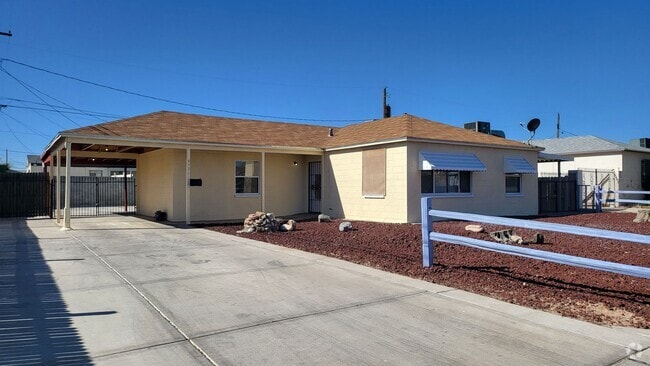 Building Photo - One Story House in Southwest