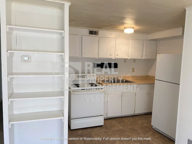 Photo - 612 Cedarwood Dr
