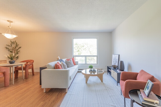 2BR, 1BA - Living Room - 75 Huron Heights