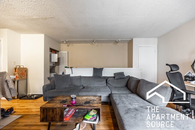 Photo - 715 W Diversey Pkwy Unit 6