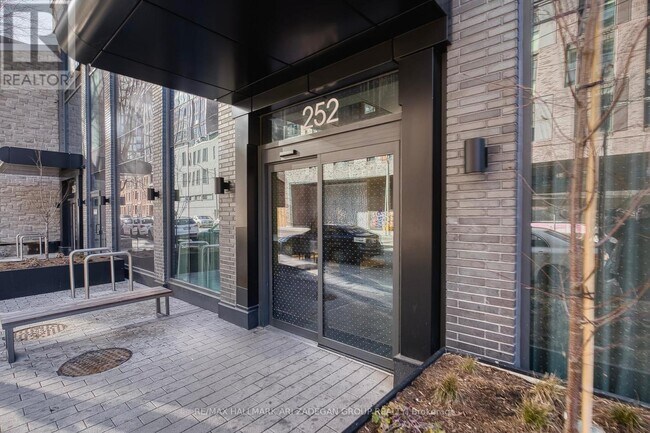 Photo - 252 Church St Unité 4811