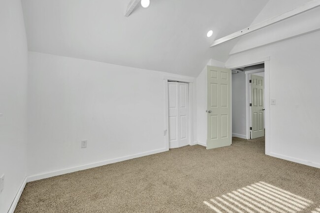 Photo - 1518 Howard St Unit 1