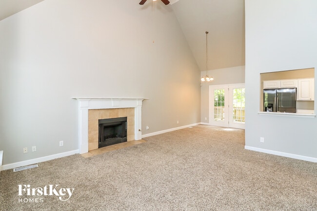 Photo - 2630 Argo Dr SE