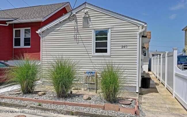 240 Sherman Ave