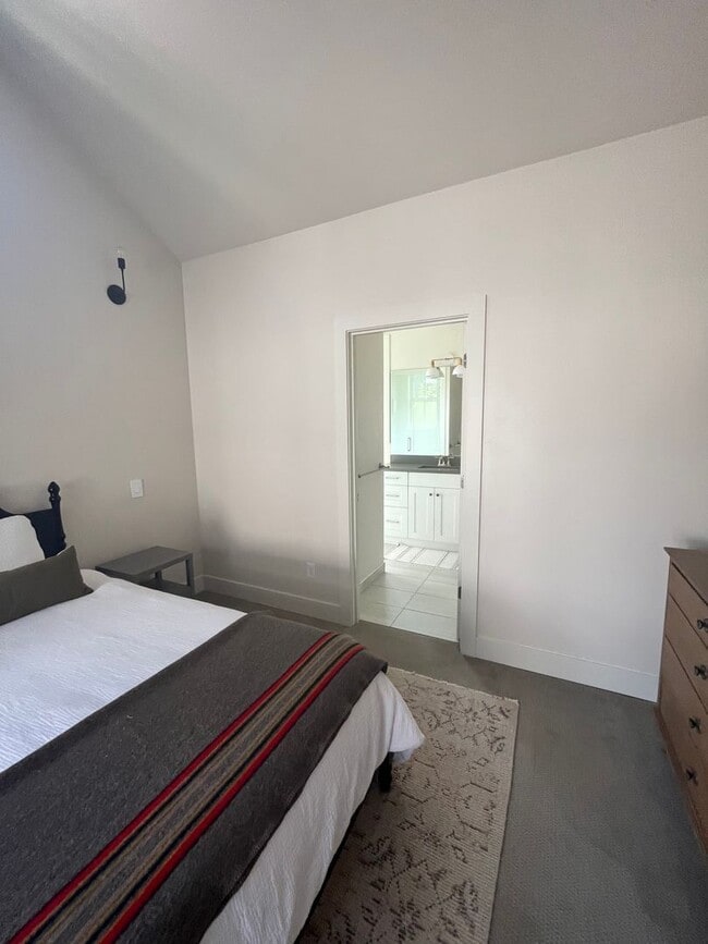 Photo - Furnished 2-bedroom 2 bath