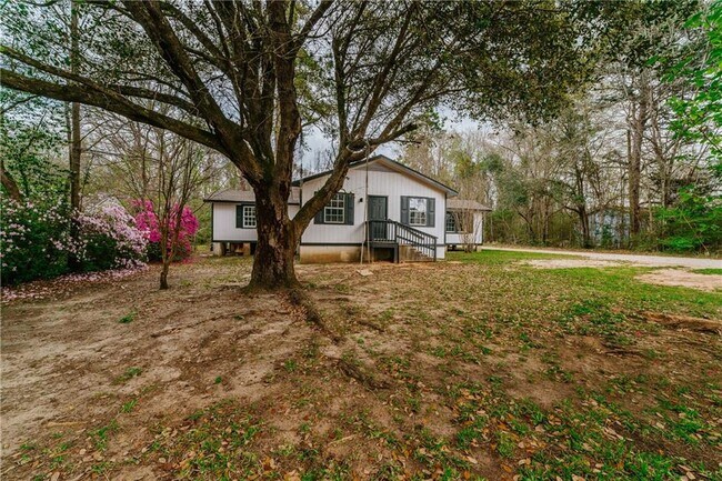 Photo - 8666 Shaw St