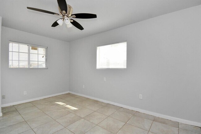 Photo - 8127 Colonial Ln