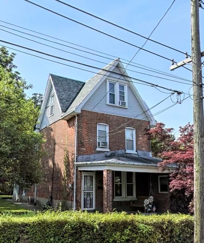 Photo - 106 N 9th St