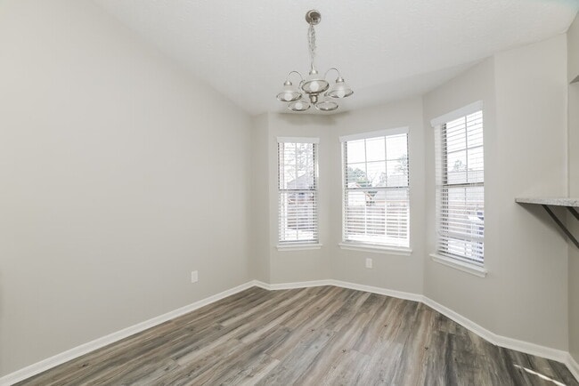 Photo - 3729 Riverside Pkwy