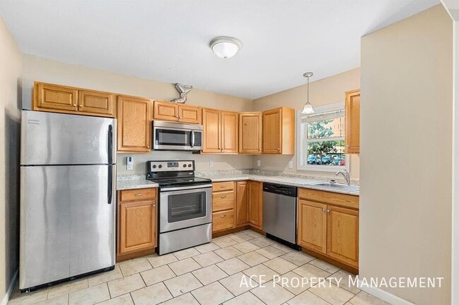Photo - 2108 6th St Apartment Unit A