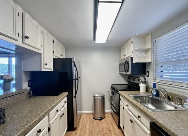 Photo - 250 Sugar Gum Ln