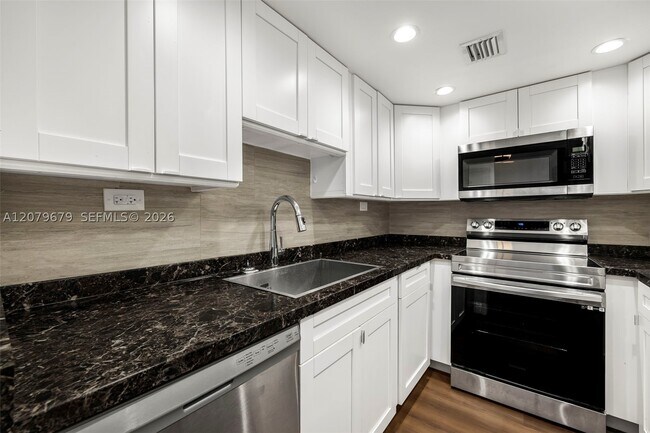 Photo - 1200 West Dr Unit 317