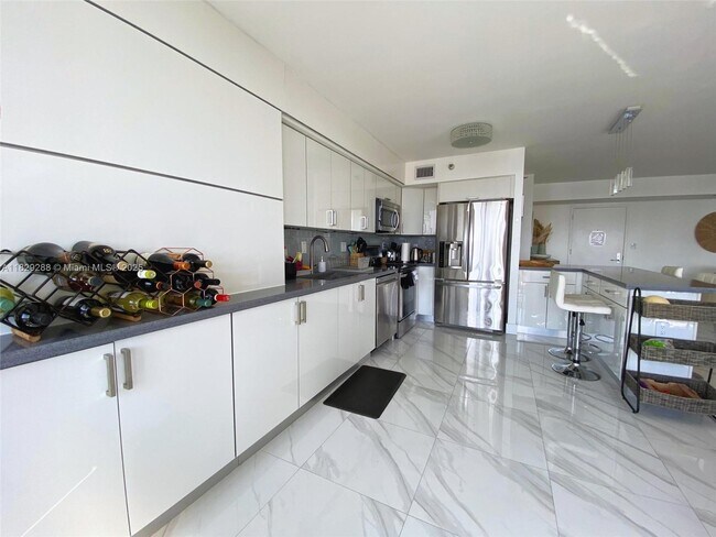 Photo - 3530 Mystic Pointe Dr Unit 3014