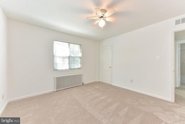 Photo - 1423 N Nash St Unidad N-208