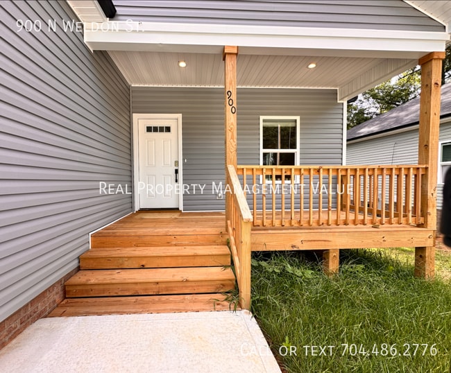 Photo - 900 N Weldon St