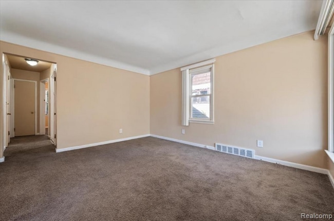 Photo - 14301 Freeland St