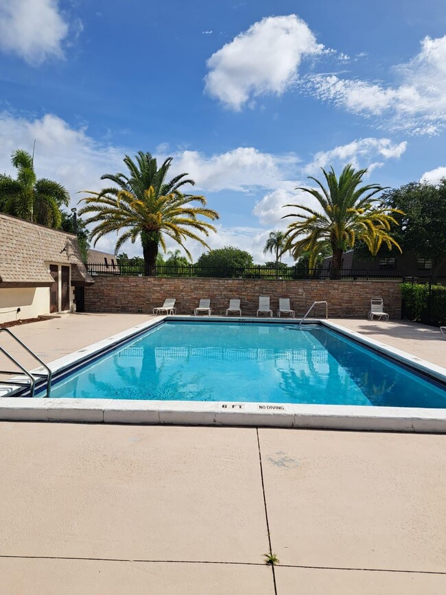 Photo - 9330 SW 61st Way