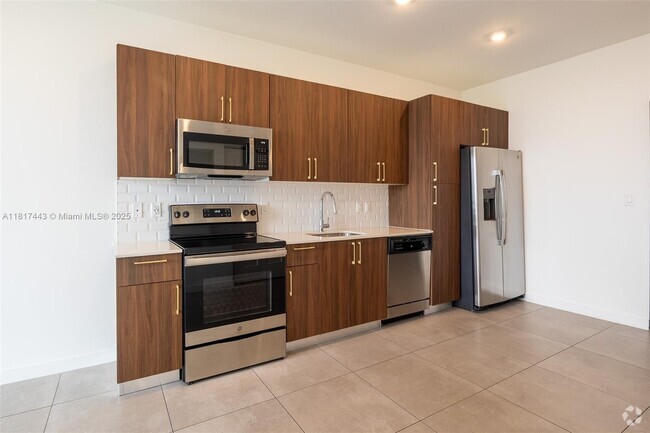 Building Photo - 218 NW 8th St Unit 1806 Rental