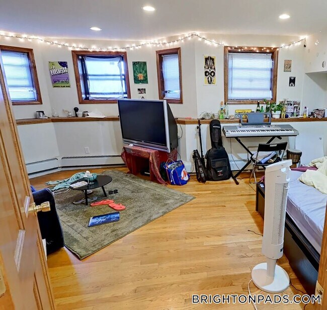 Photo - 1422 Commonwealth Ave Unidad 7