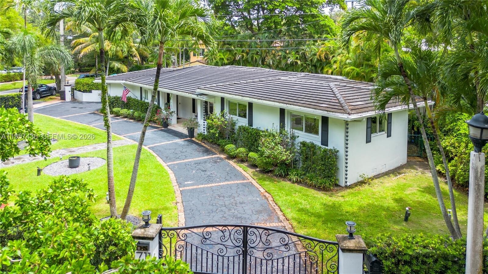 Photo - 711 Sunset Rd