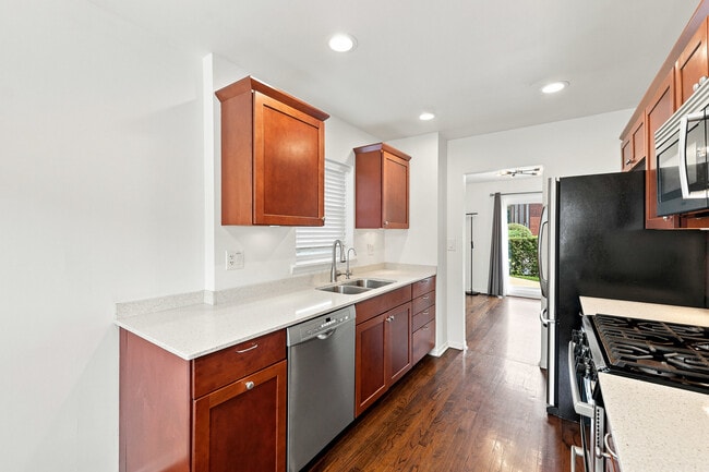 Photo - 630 Hibbard Rd