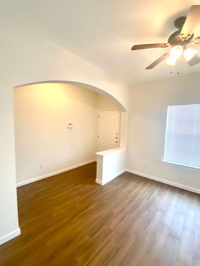 Photo - 804 N Creek Blvd Casa