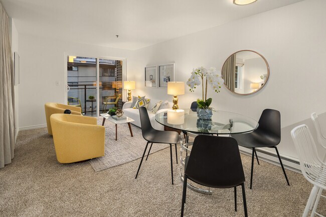 Photo - 1616 Summit Ave Unit #203