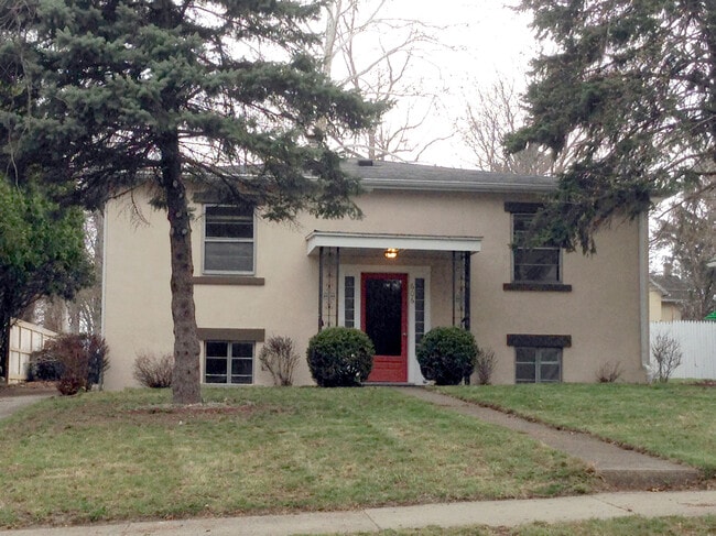 Photo - 606 E Elm St Unit 4