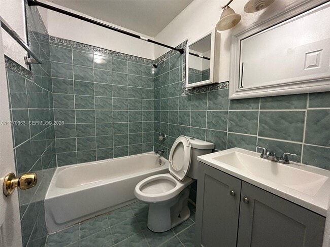 Photo - 2401 NW 15th St Unidad 1