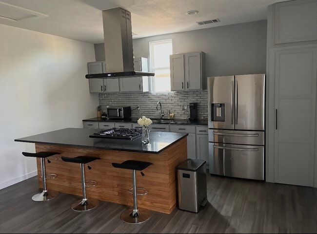 Photo - 4813 Owenwood Ave