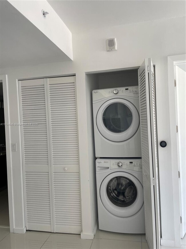 Photo - 5300 Paseo Blvd Unit 807