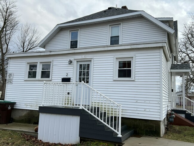 Photo - 119 E Elm St Townhome