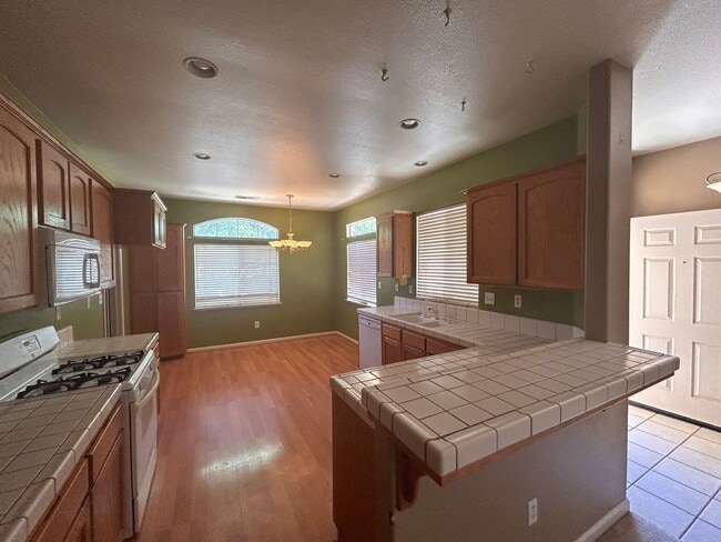 Photo - Open and spacious in Lemoore
