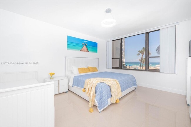 Building Photo - 3505 S Ocean Dr Unit 221