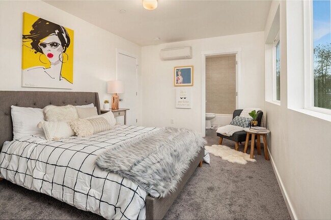 Photo - 17510 W Main St