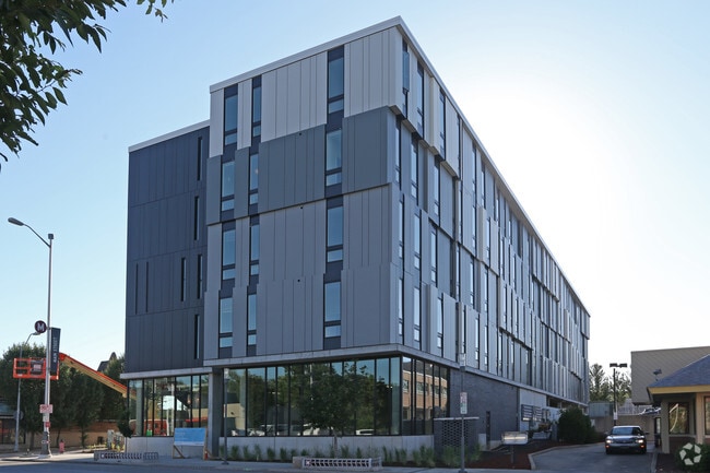 Building Photo - 3435 Main