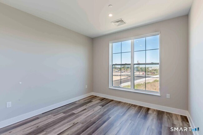 Photo - 219 Ash Creek Blvd