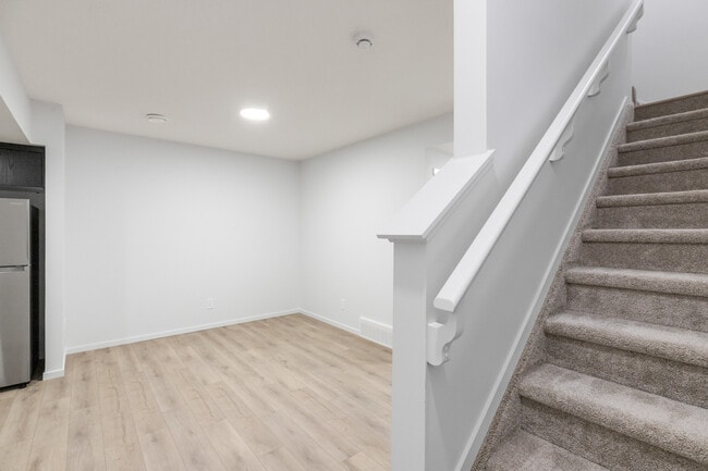 Photo - 3624-3213 213 St NW