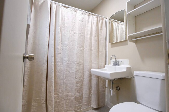 Photo - Oakley Fourplex Unit 4