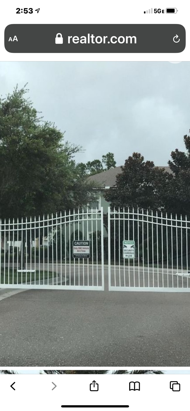 Gate